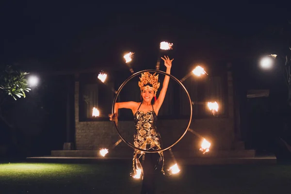 Ubud Indonesia December 2017 Balinese Traditional Dancing Fire Show Evening — Stock Photo, Image
