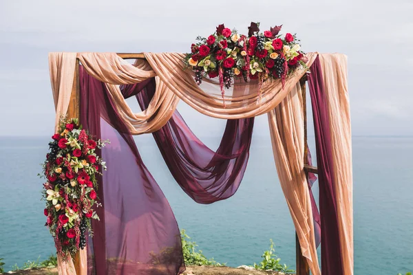 Ceremonie Van Het Huwelijk Boho Stijl Met Uitzicht Zee — Stockfoto