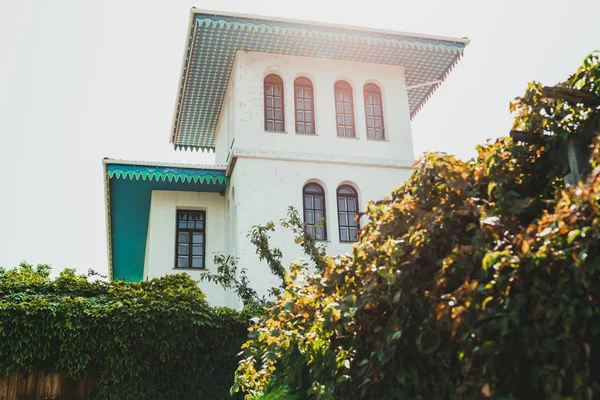 White House Blue Roof Traditional Oriental Style — Stock Photo, Image