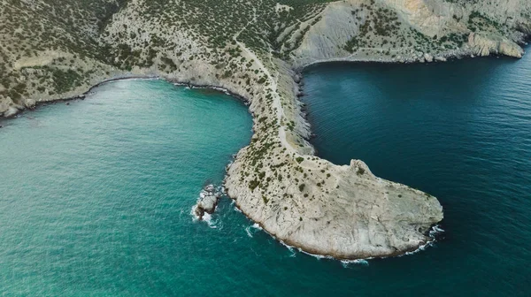 Vista aérea da costa do mar Negro e capa Kapchik em Noviy Svet, K — Fotografia de Stock