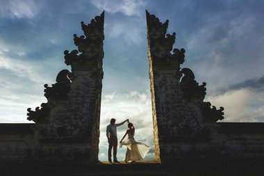 Bali Seyahat konsepti. Bali ünlü sembolü - geleneksel kapı i