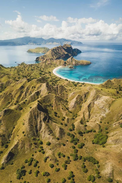 Komodo Milli Parkı Padar adasının havadan dikey görünümü, In