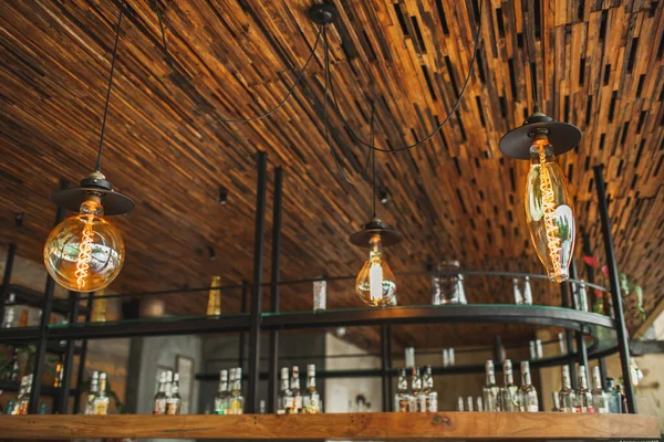 Criatividade Projetado Diferentes Formas Lâmpadas Lâmpada Elétrica Decoração Interior Restaurante — Fotografia de Stock