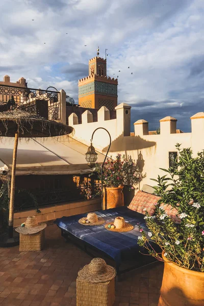 Hermosa Terraza Del Hotel Salón Centro Marrakech Atardecer Diseño Marroquí — Foto de Stock