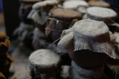 Vintage kil kaplar reçel ve bal