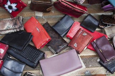 birçok eski çantalar için para arka plan v