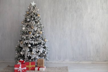 Kış Noel yılbaşı ağacı hediye ev