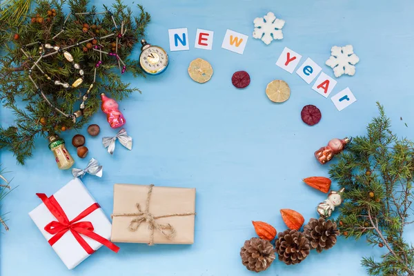mutlu yeni yıl Noel ağacı ve hediyeler Noel arka plan