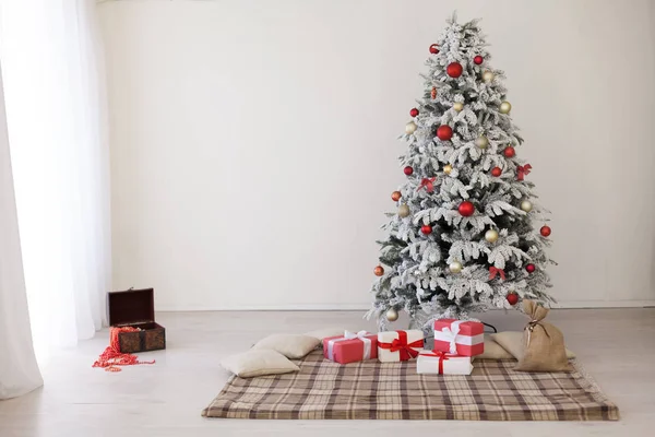 Natal árvore inverno ano novo 2019 decoração presentes fundo — Fotografia de Stock