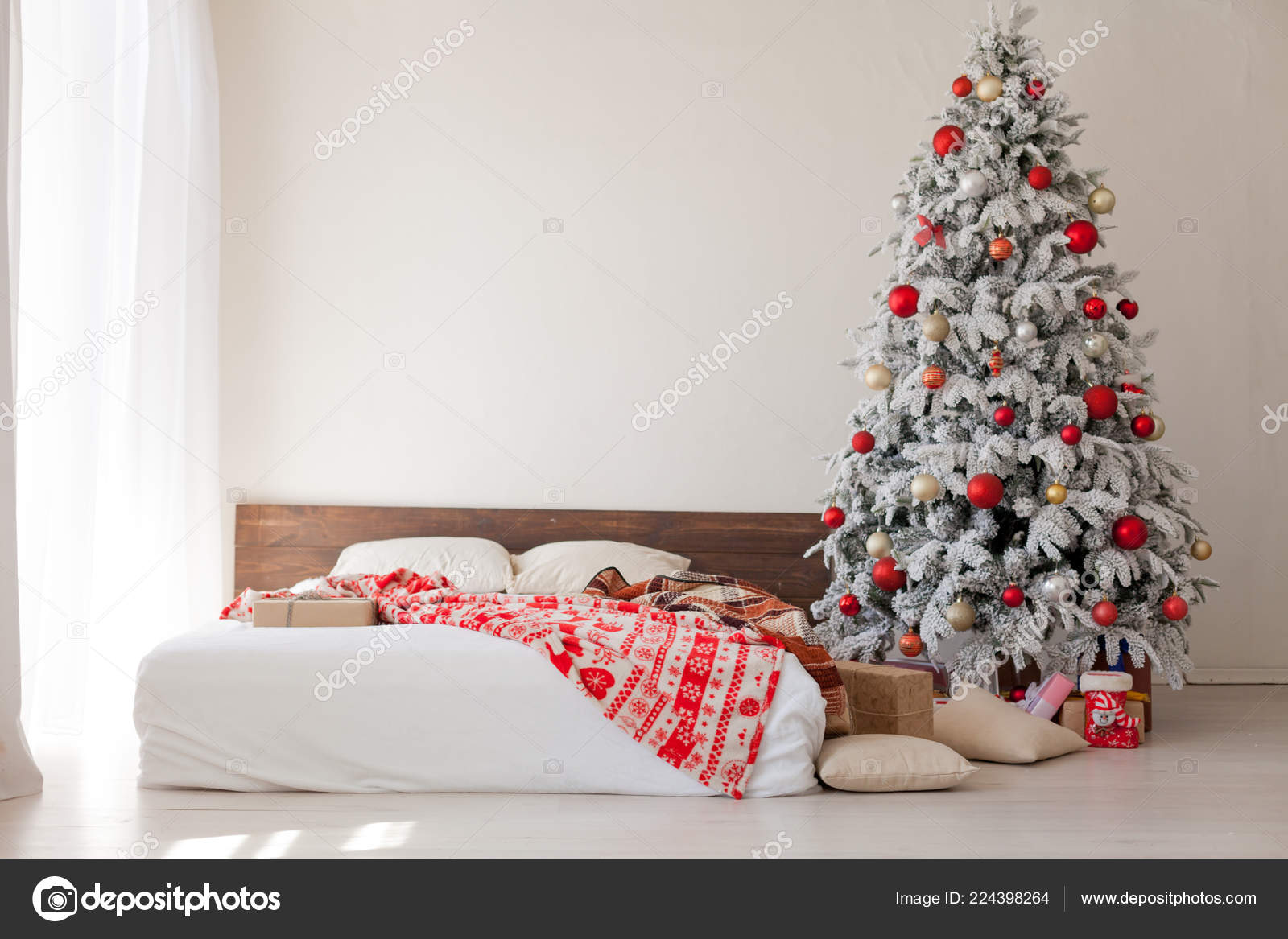 White Christmas Tree With Red Bedroom Toys New Year Winter