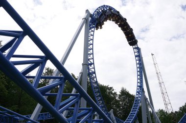 Etkinlikler çocuk bardak altlığı için eğlenceli bir tatil yaz