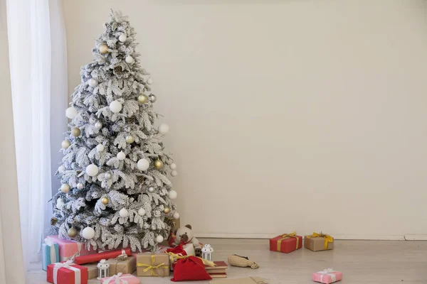 圣诞节室内假期礼物冬季新年背景 — 图库照片