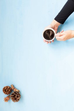 Kadın el Noel kartı Noel ağacı dekor hediyeler yeni yıl Noel Kış tatili