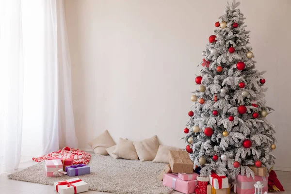 Noel yılbaşı ağacı daire tatil tebrik kartı — Stok fotoğraf