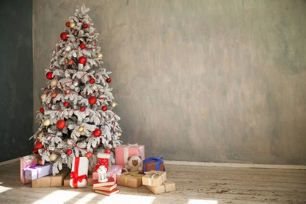 Natale nuovo anno albero appartamento vacanze biglietto di auguri — Foto Stock