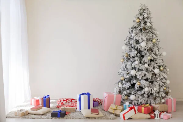 Albero di Natale decorazione domestica Regali Natale comfort nuovo anno — Foto Stock