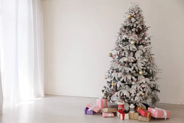 Julgran nyår presenter holiday card tree inredning — Stockfoto
