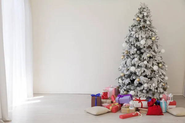 圣诞树新年礼物节日卡片树 — 图库照片