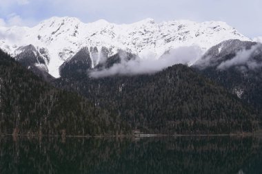 gökyüzü kar dağ ve dağ göl manzara