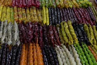 Mağaza içinde belgili tanımlık çarşı ürünlerde oryantal tatlılar