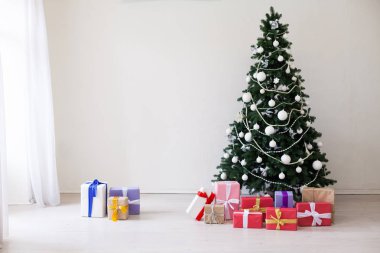 Hediyeler, Garland ışıkları yeni yıl ile Noel ağacı