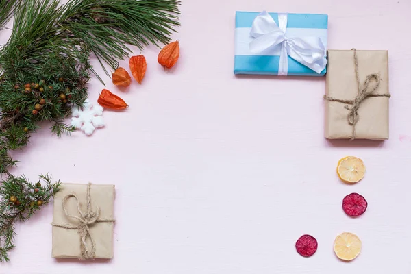 Fijne feestdagen Christmas Nieuwjaar boom giften van Kerstmis achtergrond — Stockfoto