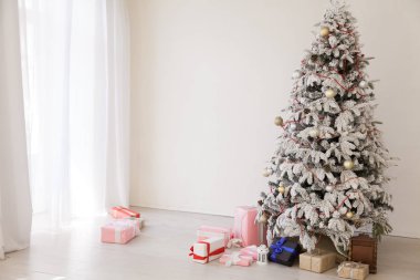 Hediyeler, Garland ışıkları yeni yıl ile Noel ağacı