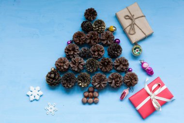 Noel arka plan yılbaşı ağacı Yılbaşı hediyeleri dekor dekorasyon kış tatil