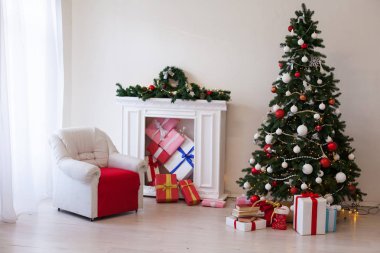 Hediyeler, Garland Işıklar Yılbaşı tatil dekorasyonu ile Noel ağacı