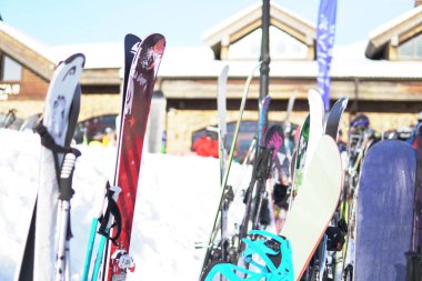 Alpine Kayak ve snowboard kar kayak resort tatil, seyahat
