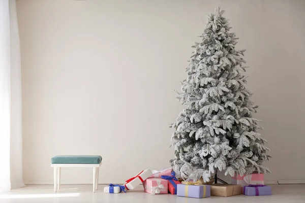 Štastné a veselé Vánoce Nový rok strom představuje — Stock fotografie