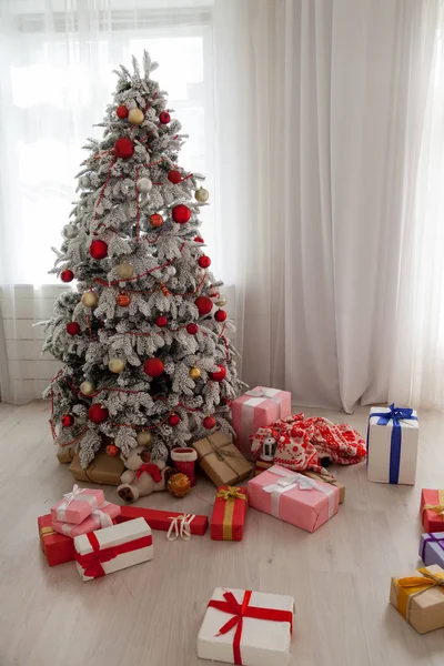 Weihnachtsbaum Haus Interieur Neujahr Urlaub Geschenke Winter — Stockfoto