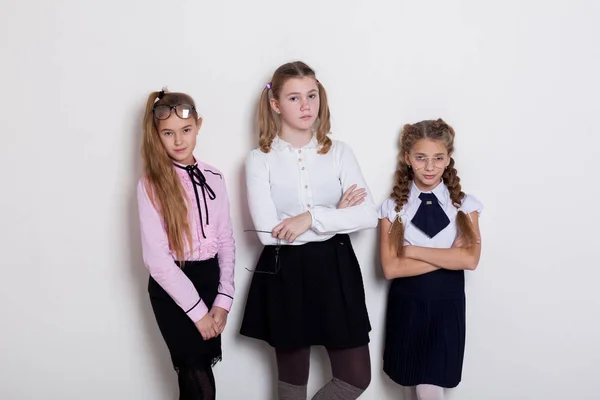 Tre Ragazze Studentessa Occhiali Bodrugi Lezione Scuola — Foto Stock