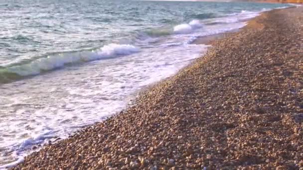 Çakıl Taşları ve Kum Yıkanmayı Bekledi — Stok video