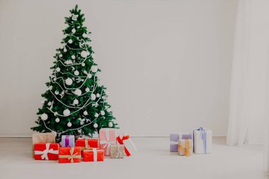 Hediyeler, Garland ışıkları yeni yıl ile Noel ağacı