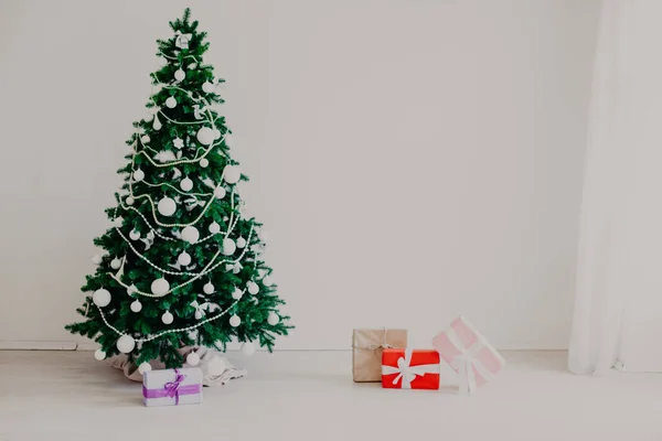 Feliz ano novo Natal Casa Interior presentes brinquedos árvore inverno feriados — Fotografia de Stock