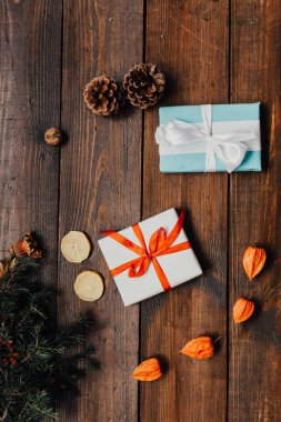 Noel ağacı arkaplanı 2020 Yeni Yıl kutlamasını sunar.