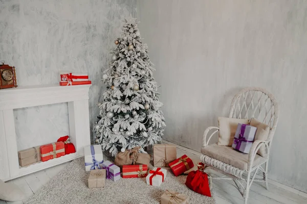 Decoração de casa interior Natal novos presentes de árvore de ano — Fotografia de Stock
