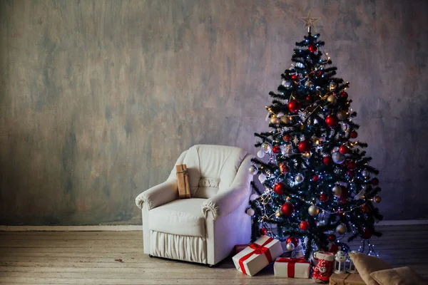 Decorazione natalizia Albero di Natale con ghirlanda di Natale — Foto Stock