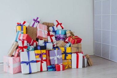 Noel 'in yeni yıl hediyeleriyle şenlikli arka plan