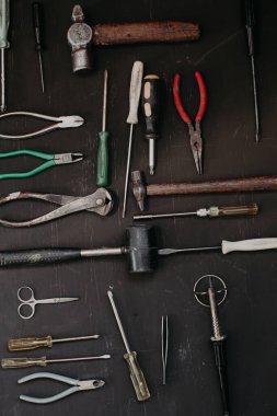 onarım ve inşaat işleri için farklı araçlar