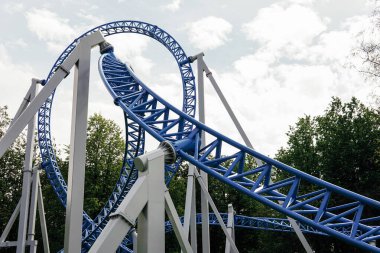 Etkinlikler çocuk bardak altlığı için eğlenceli bir tatil yaz