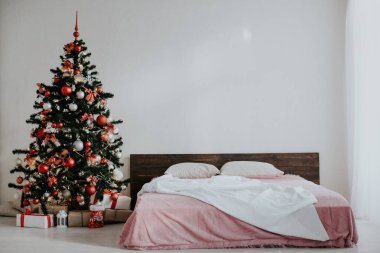 Yeni yıl Noel beyaz oda ile Noel ağacı 2018 2019