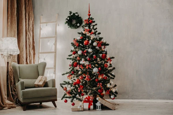 ルームでクリスマス装飾クリスマス ツリー ギフト — ストック写真