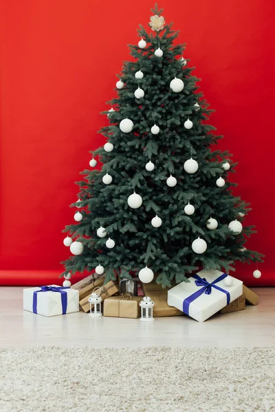 Intérieur Avec Arbre Noël Bleu Avec Des Cadeaux Pour Nouvel — Photo