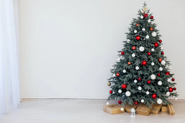 Blå Julgran Med Julklappsinredning För Det Nya Året Vintern Det — Stockfoto