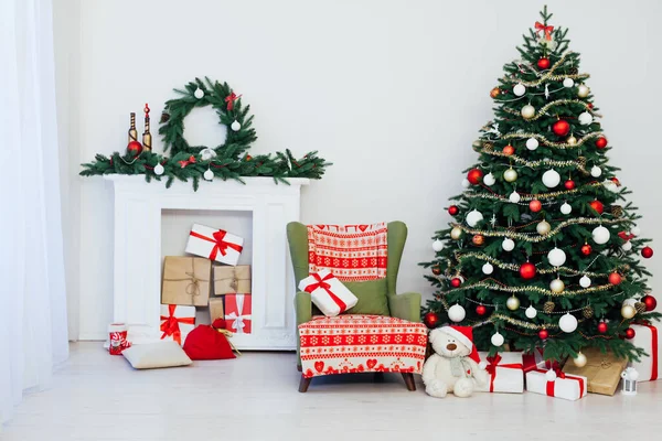 Navidad Año Nuevo Decorado Habitación Interior Habitación Decorada Con Cama —  Fotos de Stock