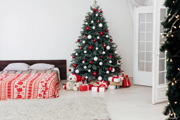 Blauer Weihnachtsbaum Schlafzimmer Dekor Kiefernbetten Für Das Neue Jahr Mit — Stockfoto