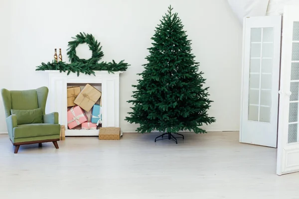 Christmas Tree Fireplace Interior House New Year Decor — Stock Photo, Image