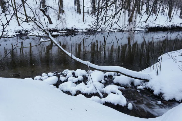 Río de invierno . — Foto de Stock